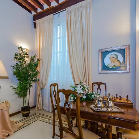 San Michele Lejlighed Lucca